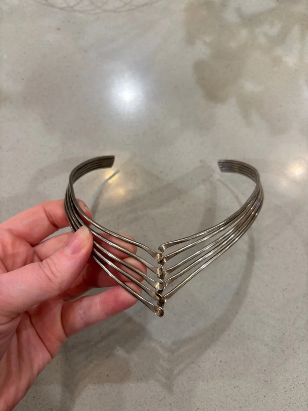 Vintage Mexico Stamped Sterling Silver V-Front Choker Torque Necklace - Picture 3 of 8